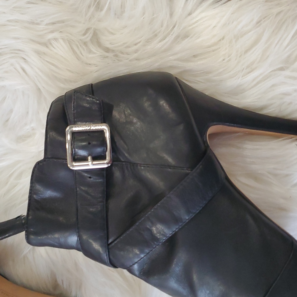 Vince camuto black women's leather open toe bootie heel boots size 7.5M - Picture 4 of 16